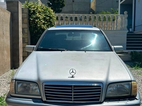Mercedes C 200