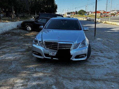 Mercedes E 220