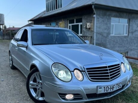 Mercedes E 220