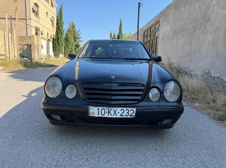 Mercedes E 320