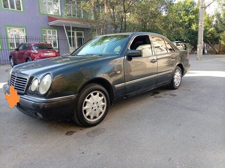 Mercedes E 300