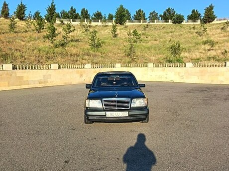 Mercedes 220 E