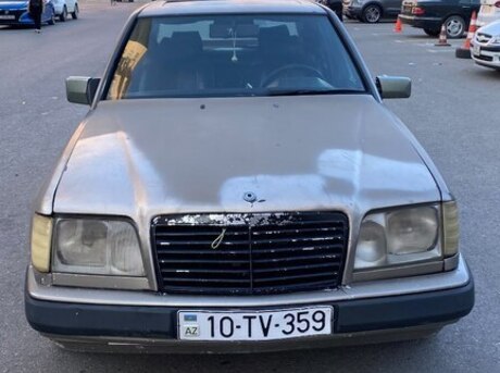 Mercedes 230 E