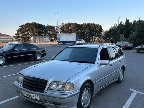 Mercedes C 180