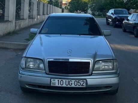 Mercedes C 180