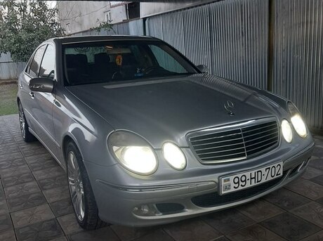 Mercedes E 220