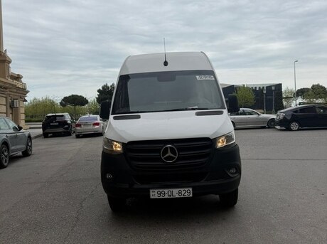 Mercedes Sprinter 319