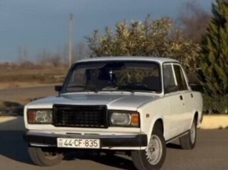 LADA (VAZ) 2107