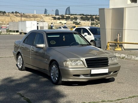 Mercedes C 220