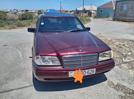 Mercedes C 180
