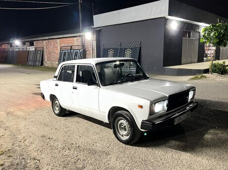 LADA (VAZ) 2107