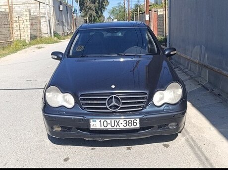 Mercedes C 200
