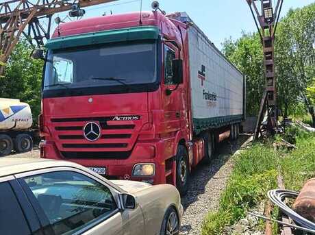 Mercedes Actros 1844