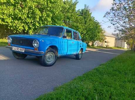LADA (VAZ) 21011