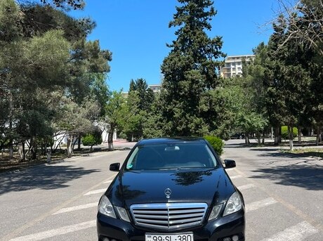 Mercedes E 220