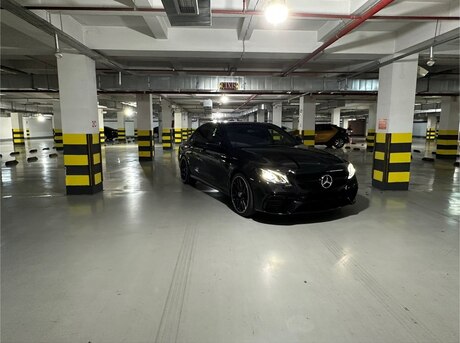 Mercedes E 300 4MATIC