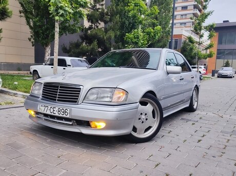 Mercedes C 280