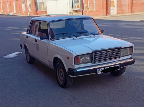 LADA (VAZ) 2107