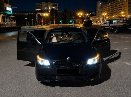 BMW 528
