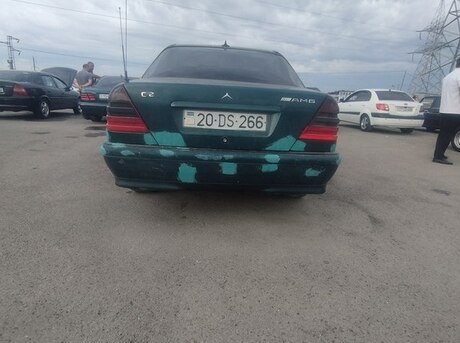 Mercedes C 180