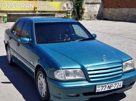 Mercedes C 200