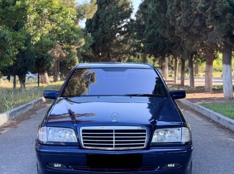 Mercedes C 180