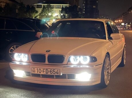 BMW 735