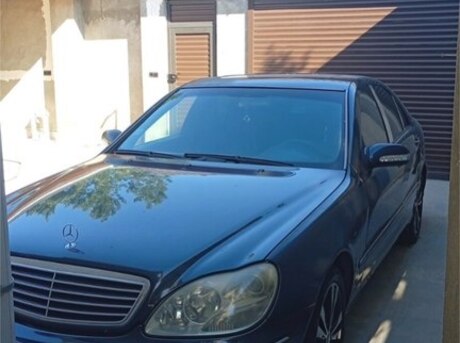 Mercedes S 320