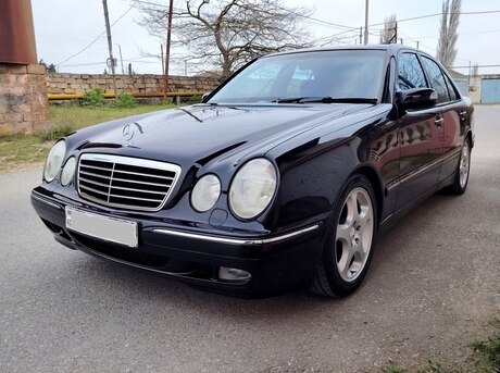 Mercedes E 320