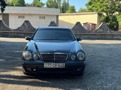 Mercedes E 270