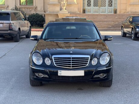 Mercedes E 320