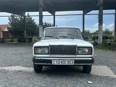 LADA (VAZ) 2107