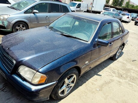 Mercedes C 220