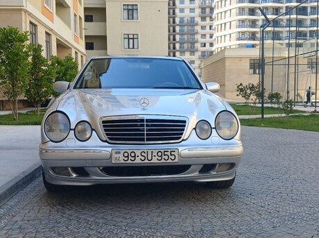 Mercedes E 240