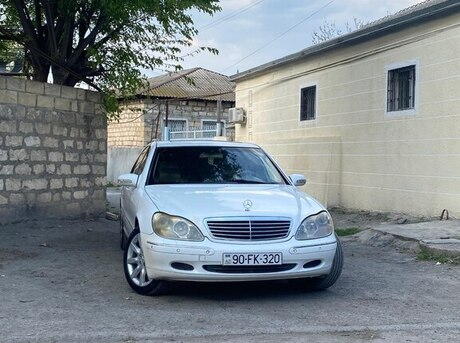 Mercedes S 320