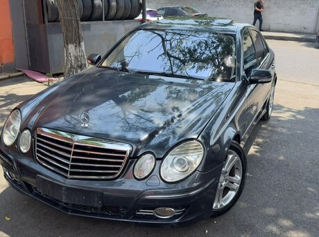 Mercedes E 320