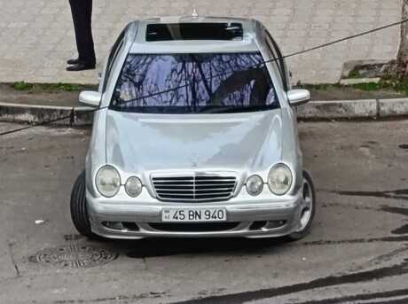 Mercedes E 270