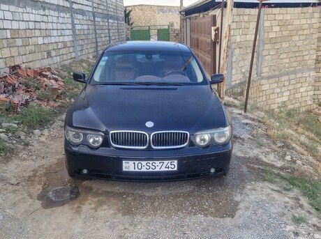 BMW 745