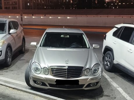 Mercedes E 220
