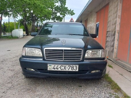 Mercedes C 240