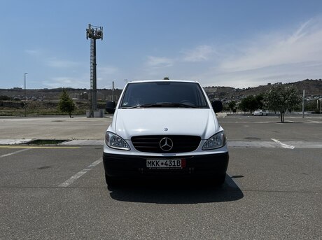 Mercedes Vito 111