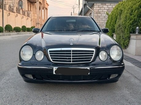 Mercedes E 240