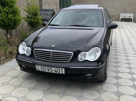 Mercedes C 320