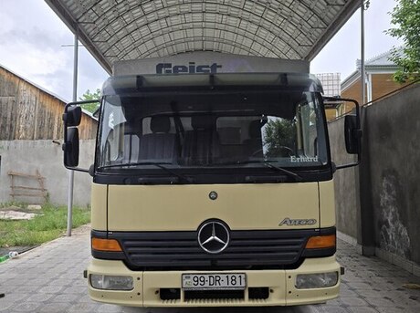 Mercedes Atego 815