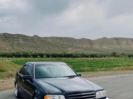 Mercedes C 230
