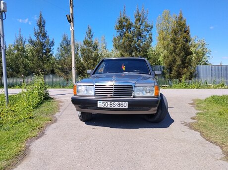 Mercedes 190
