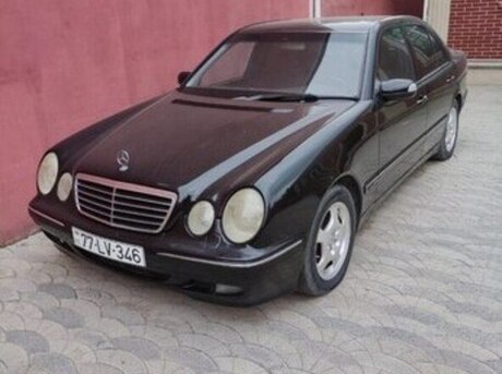Mercedes E 240