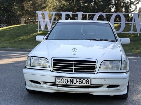 Mercedes C 230