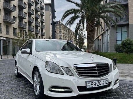 Mercedes E 220