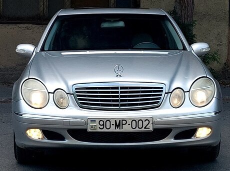 Mercedes E 240